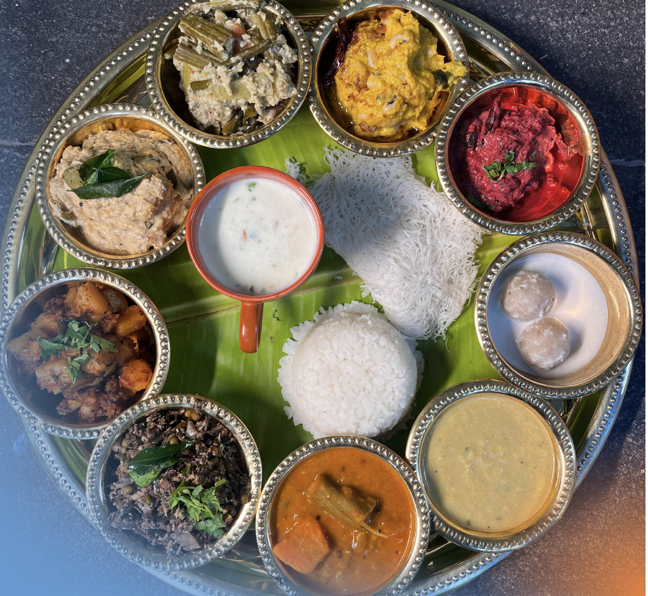 An authentic Kerala Sadya thali with a variety of dishes